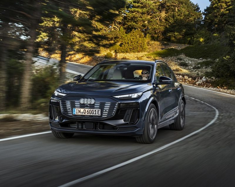 Audi Q6 e-tron 100kWh Performance Advanced edition, Mythoszwart + TECH PLUS / EXTERIEURPAKKET ZWART