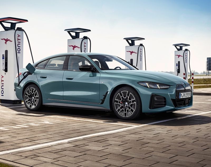 BMW i4 67.1kWh eDrive35 M Sport Edition, Brooklyngrau + M SPORTPAKKET PRO