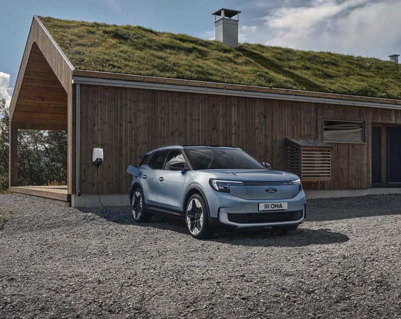 Ford Explorer 52kWh ev premium standard range 125kW rwd aut