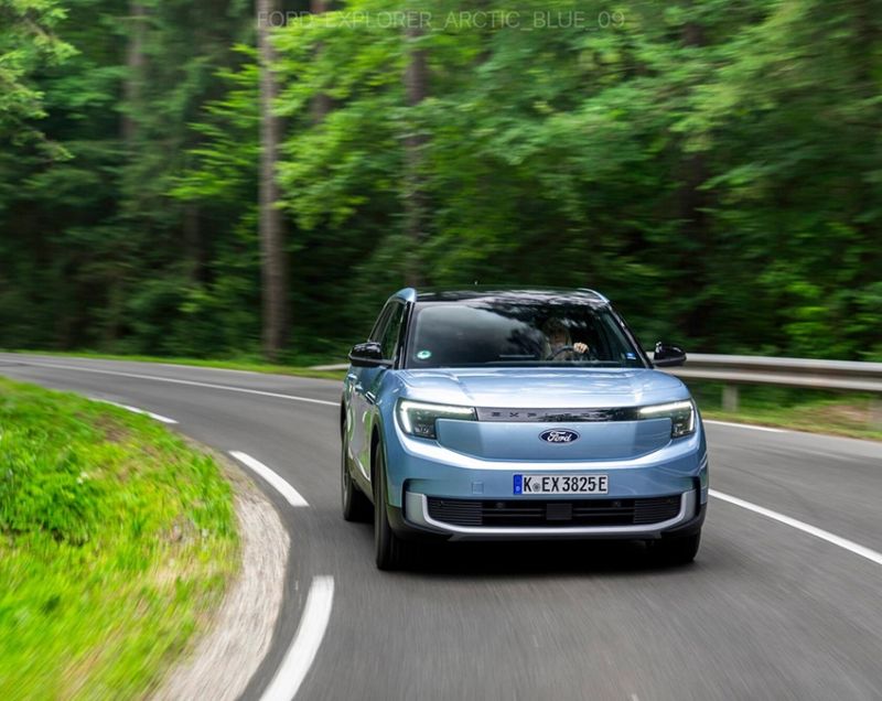 Ford Explorer 77kWh Premium Extended Range RWD, Arctic Blue + DRIVER ASSISTANCE PACK Ford Explorer 77kWh Premium Extended Range RWD, Arctic Blue + DRIVER ASSISTANCE PACK