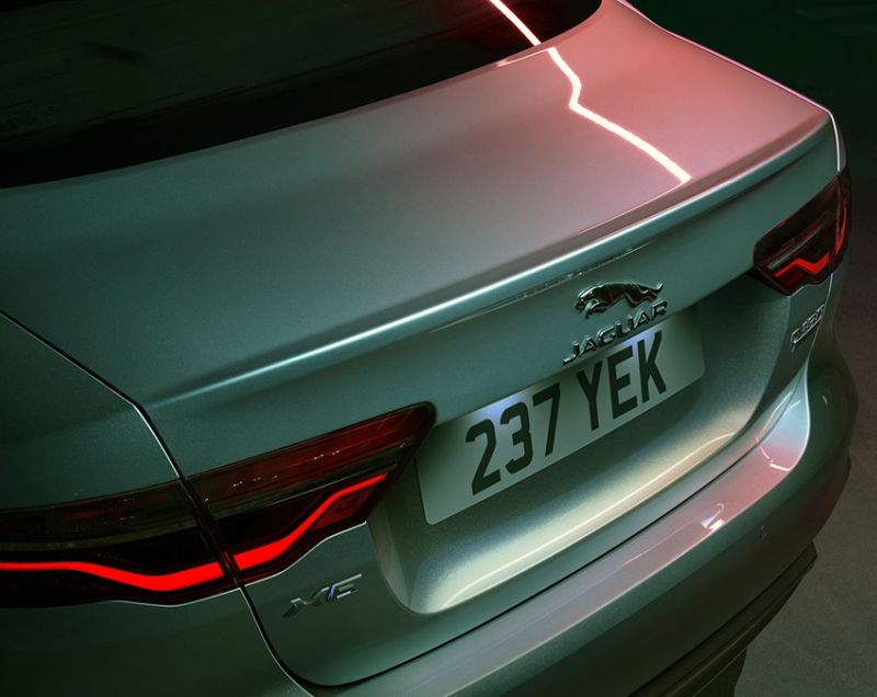 Jaguar XE d200 mhev r-dynamic s 150kW aut