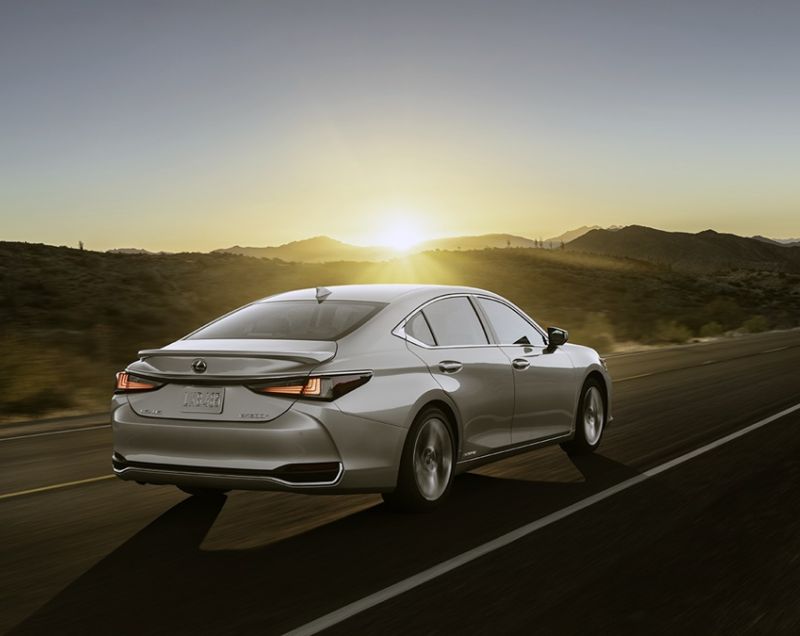 Lexus ES 300h hev 35th edition 160kW aut Lexus ES 300h hev 35th edition 160kW aut