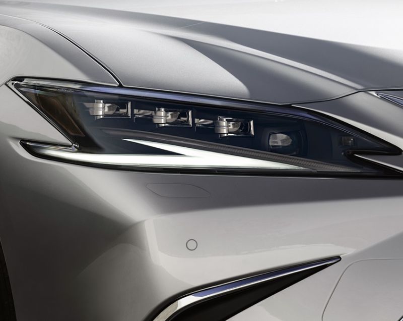 Lexus ES 300h hev 35th edition 160kW aut Lexus ES 300h hev 35th edition 160kW aut