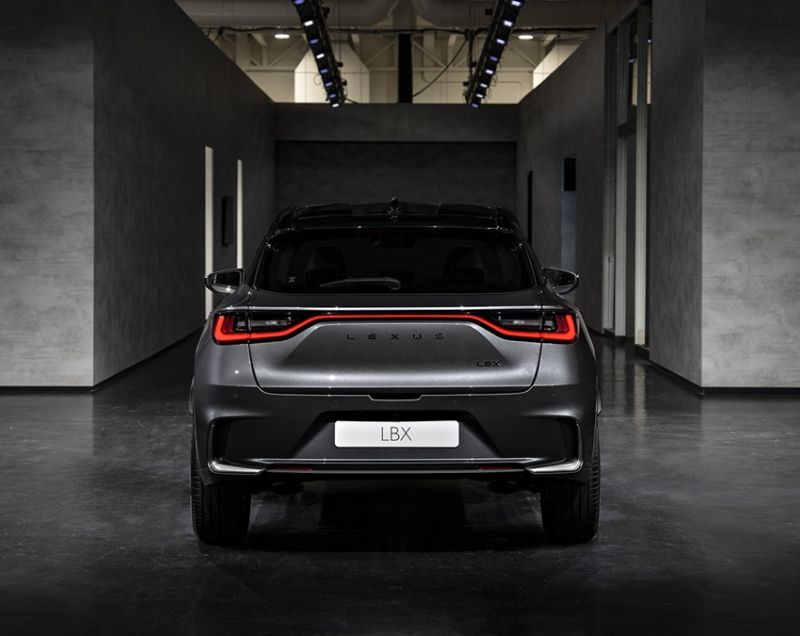 Lexus LBX 1.5 hev elegant 2wd 100kW aut Lexus LBX 1.5 hev elegant 2wd 100kW aut