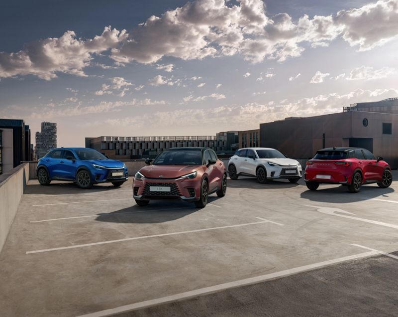 Lexus LBX 1.5 hev elegant 2wd 100kW aut Lexus LBX 1.5 hev elegant 2wd 100kW aut