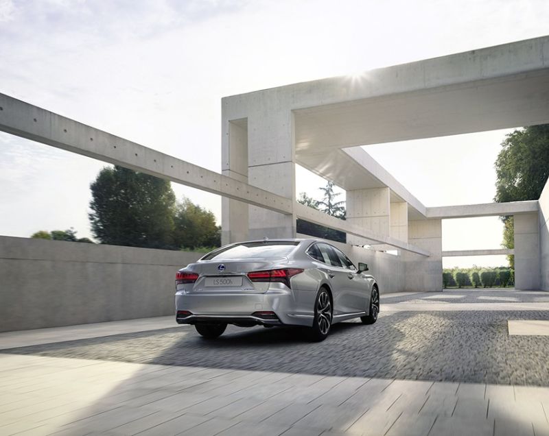 Lexus LS 500h hev executive line awd 264kW e-cvt aut