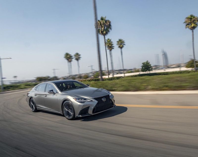 Lexus LS 500h hev f sport line awd 264kW e-cvt aut Lexus LS 500h hev f sport line awd 264kW e-cvt aut