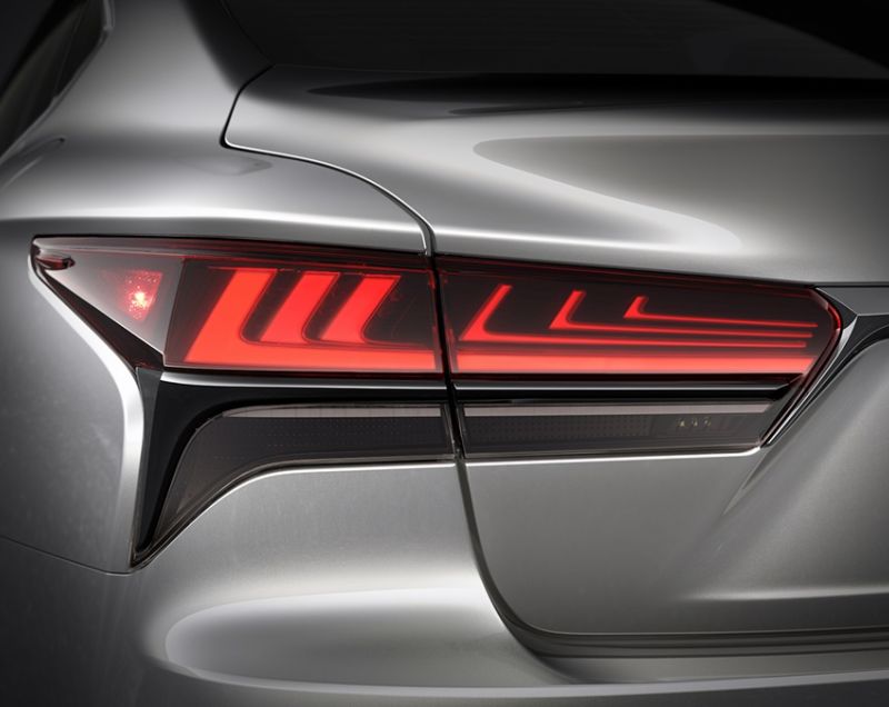 Lexus LS 500h hev luxury line 264kW e-cvt aut Lexus LS 500h hev luxury line 264kW e-cvt aut