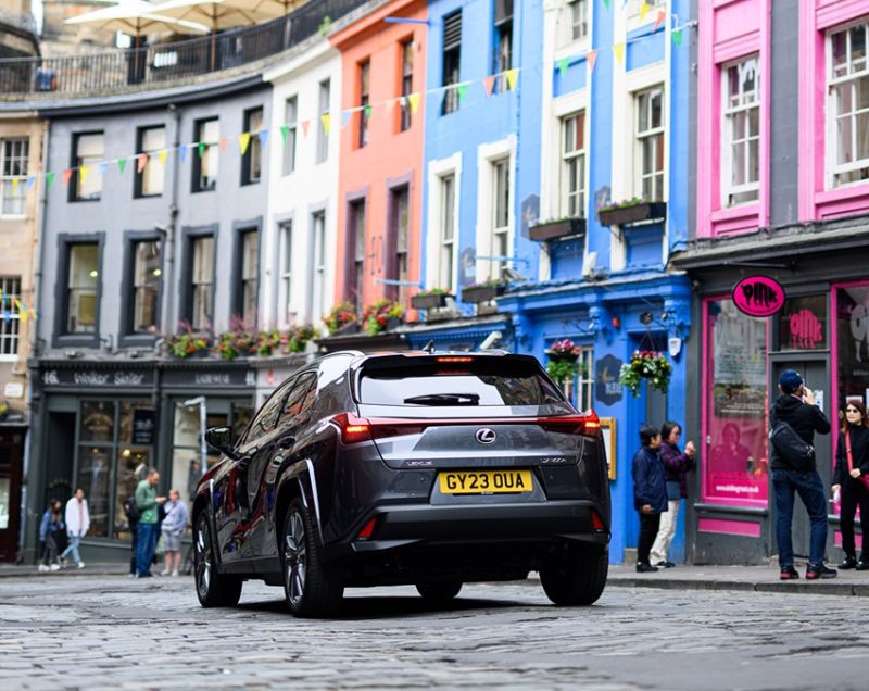 Lexus UX 300h hev luxury line 146kW aut