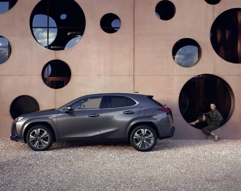 Lexus UX 300h hev luxury line 146kW aut