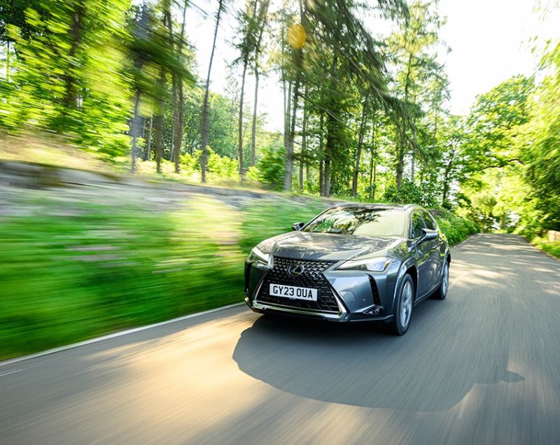 Lexus UX 300h hev luxury line 146kW aut