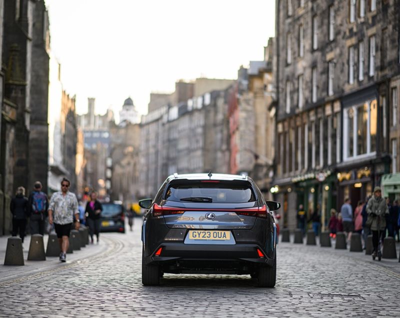 Lexus UX 300h hev executive line 146kW aut