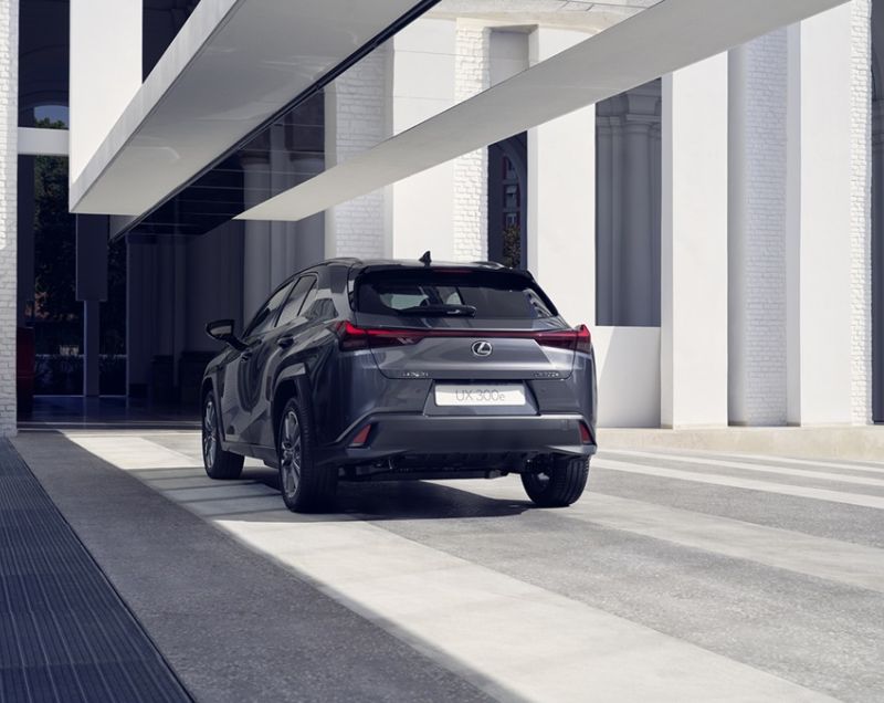 Lexus UX 300h hev executive line 146kW aut