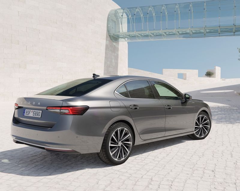 Skoda Superb 1.5tsi phev business edition 150kW dsg-6 aut Skoda Superb 1.5tsi phev business edition 150kW dsg-6 aut