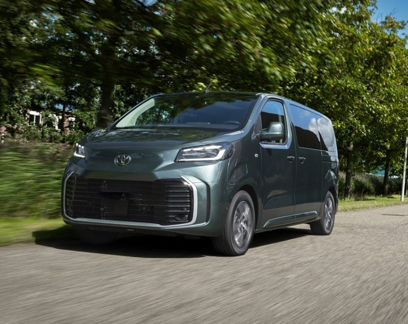 Toyota ProAce Verso 75kWh ev long executive extra range 100kW aut