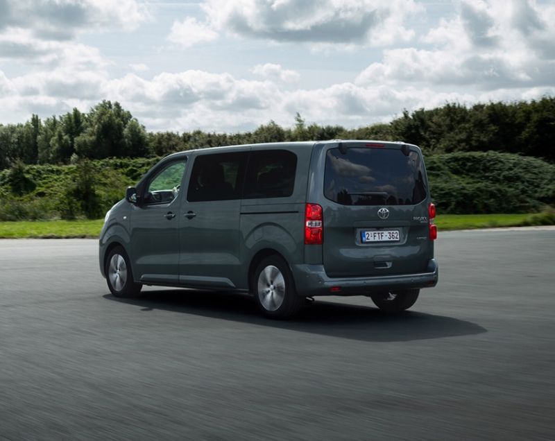 Toyota ProAce Verso 75kWh ev long executive extra range 100kW aut Toyota ProAce Verso 75kWh ev long executive extra range 100kW aut