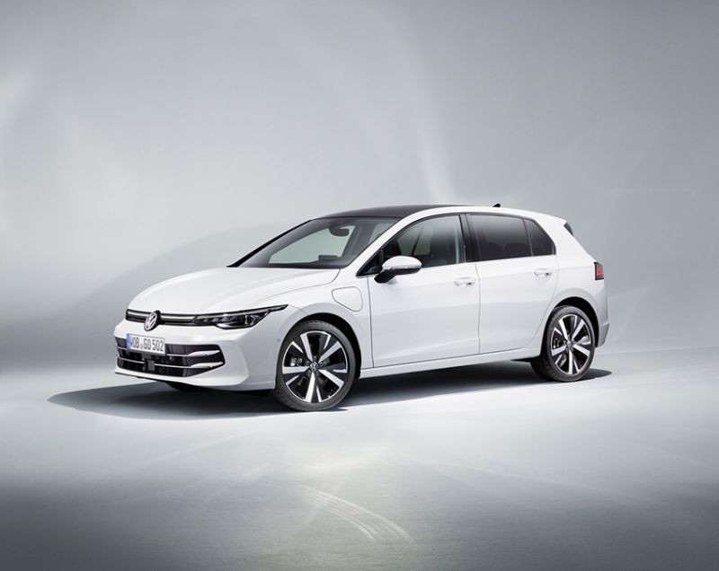 Volkswagen Golf 1.5e Plug-in Hybrid Life Edition - 144 KM ELEKTRISCH RIJDEN!