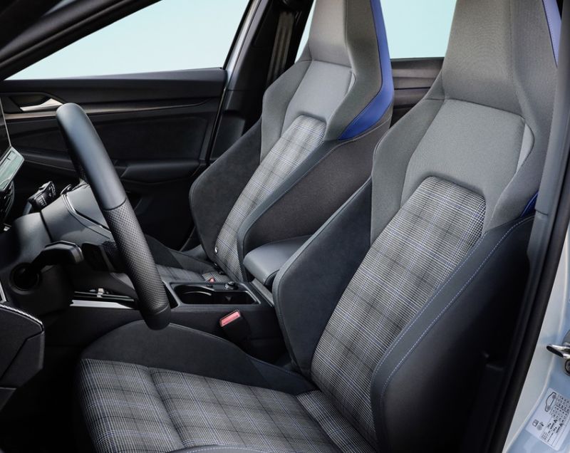 Volkswagen Golf 1.5e Life Edition, Grenadill Black + 18 INCH VELGEN / COMFORT PAKKET Volkswagen Golf 1.5e Life Edition, Grenadill Black + 18 INCH VELGEN / COMFORT PAKKET