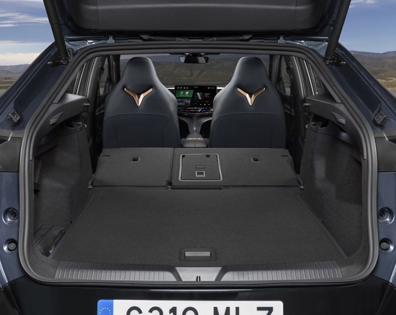 Cupra Tavascan 77kWh Business, White Silver + WINTER PACK