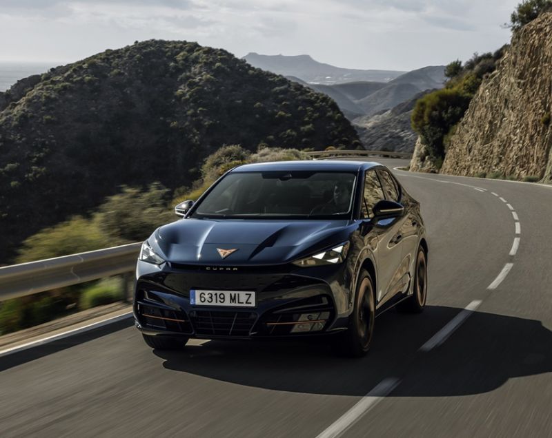Cupra Tavascan 77kWh Business, White Silver + WINTER PACK