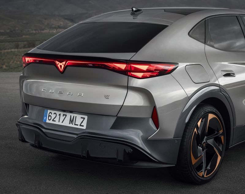 Cupra Tavascan 77kWh Business, Basalt Grey + WINTER PACK