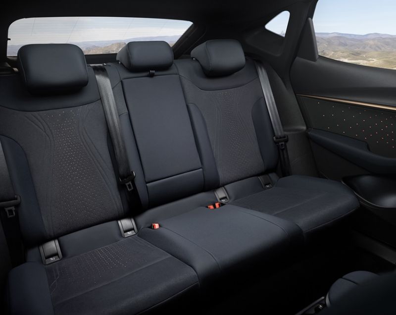 Cupra Tavascan 77kWh Business, Basalt Grey + WINTER PACK