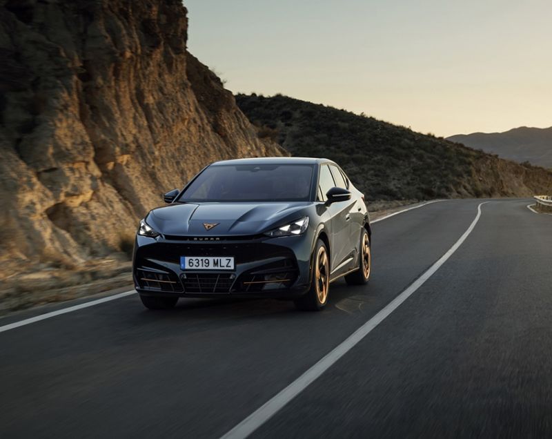 Cupra Tavascan 77kWh Essential, White Silver