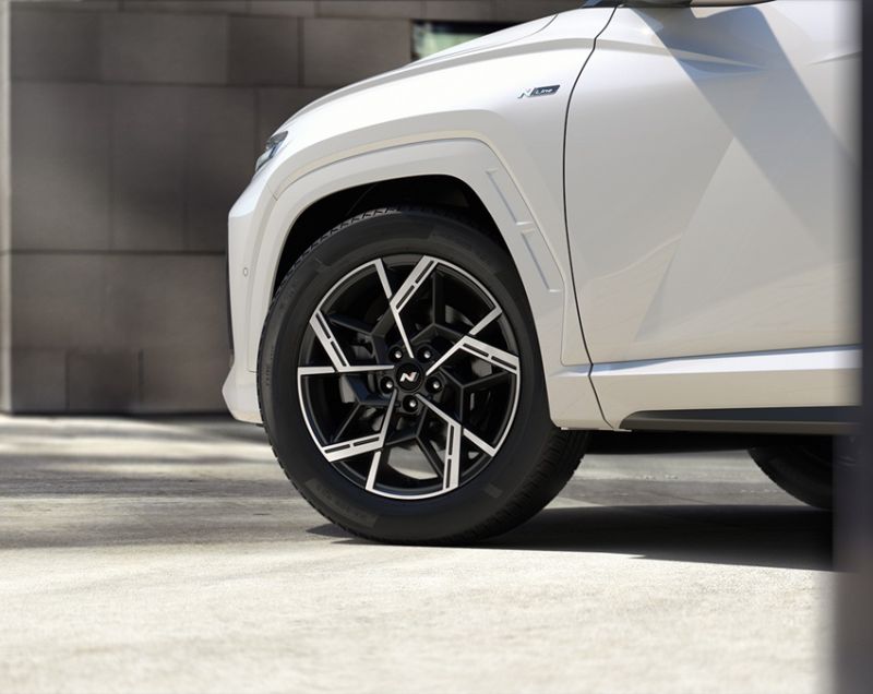 Hyundai Tucson 1.6tgdi HEV Premium automaat, Abyss Black