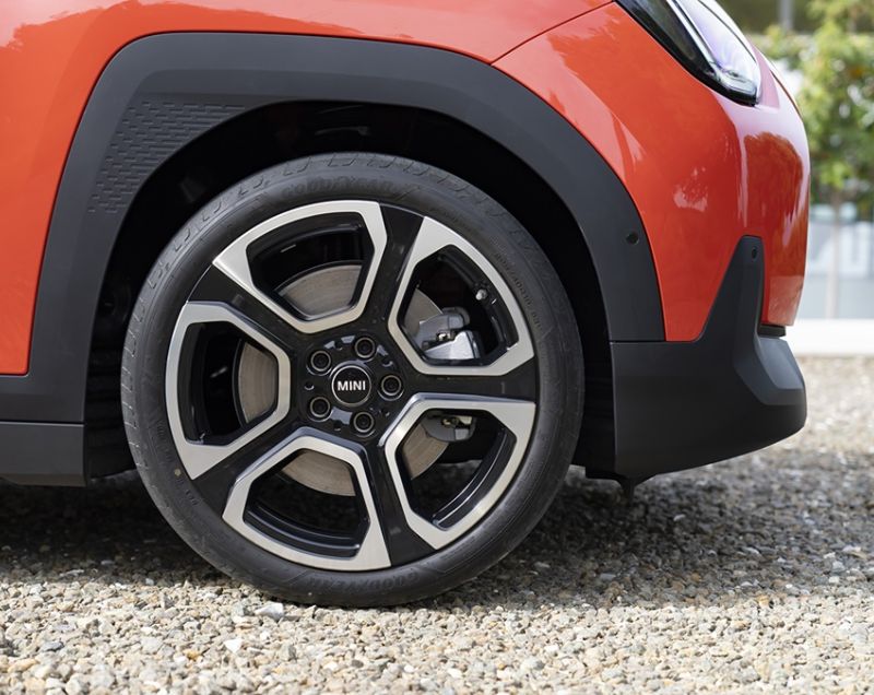 Mini Aceman 42.5kWh ev e blackyard 135kW aut