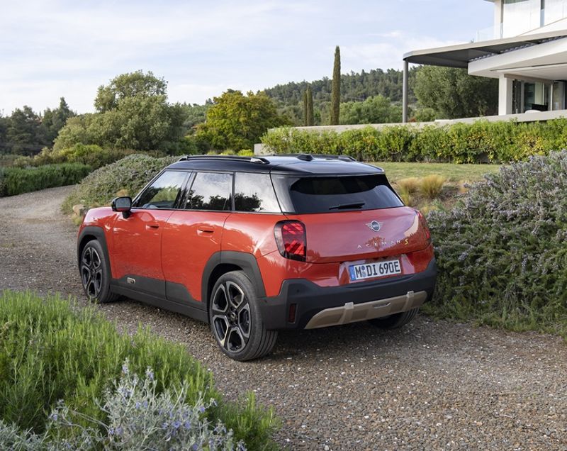 Mini Aceman 42.5kWh ev e blackyard 135kW aut