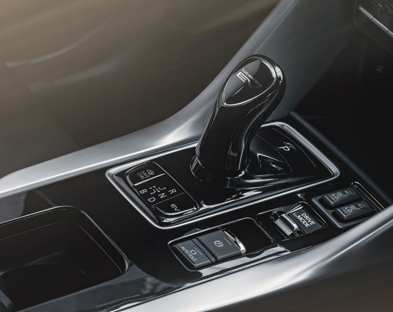 Mitsubishi Eclipse Cross* 2.4  phev intense+  business 4wd 138kW aut