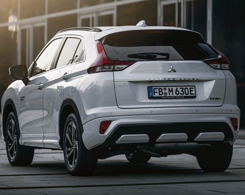 Mitsubishi Eclipse Cross* 2.4 phev intense+ business 4wd 138kW aut Mitsubishi Eclipse Cross* 2.4 phev intense+ business 4wd 138kW aut