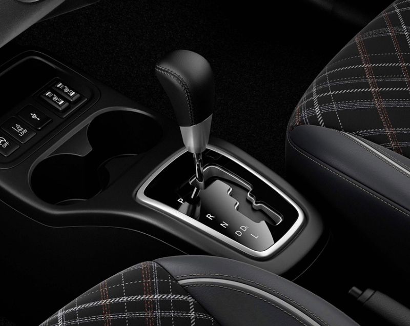 Mitsubishi Space Star 1.2 cleartec dynamic 52kW cvt aut Mitsubishi Space Star 1.2 cleartec dynamic 52kW cvt aut