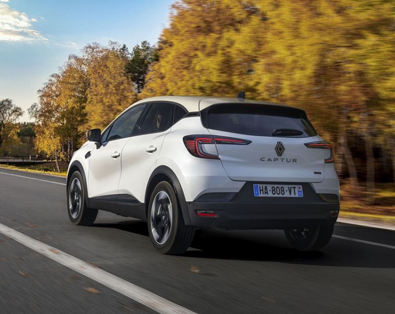 Renault Captur 1.8 esprit Alpine full hybrid E-Tech 160, Noir Etoile + Pack Privilege