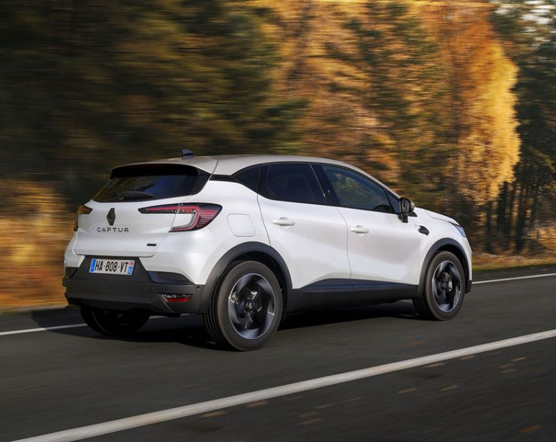 Renault Captur 1.8 esprit Alpine full hybrid E-Tech 160, Noir Etoile + Pack Privilege