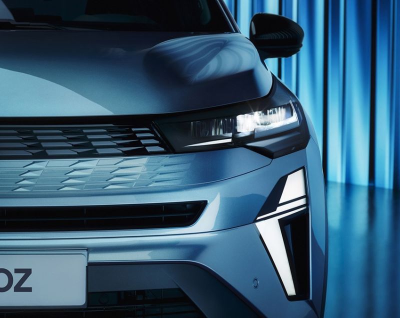 Renault Symbioz 1.8 Hybrid E-Tech iconic, Gris Rafale + PACK LIGHT & SOUND Renault Symbioz 1.8 Hybrid E-Tech iconic, Gris Rafale + PACK LIGHT & SOUND