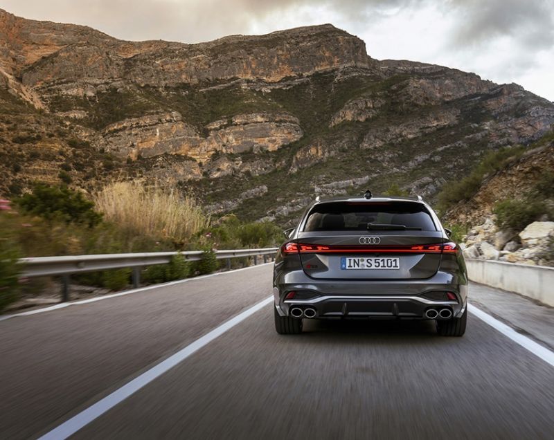 Audi A5 avant 2.0tfsi e-Hybrid 220kW quattro Advanced edition