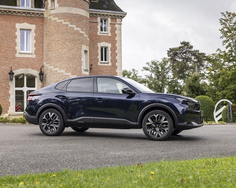 Citroen C4 X 54kWh ev plus 115kW aut