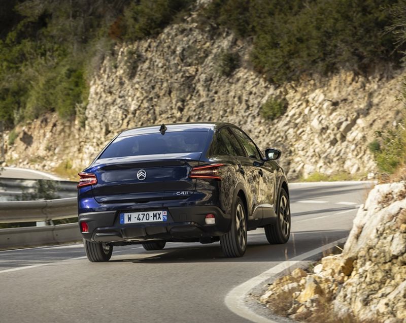 Citroen C4 X 54kWh ev plus 115kW aut