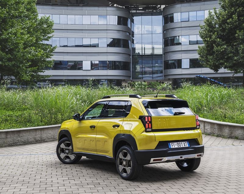 Fiat Grande Panda 44kWh RED, INCL 3-FASE BOORDLADER