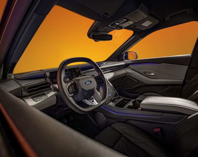 Ford Capri 77kWh Premium Extended Range RWD, Blauw metallic + DRIVER ASSISTANCE PACK/PANORAMADAK Ford Capri 77kWh Premium Extended Range RWD, Blauw metallic + DRIVER ASSISTANCE PACK/PANORAMADAK