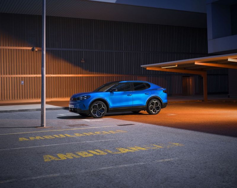 Ford Capri 77kWh Premium Extended Range RWD, Blauw metallic + DRIVER ASSISTANCE PACK/PANORAMADAK