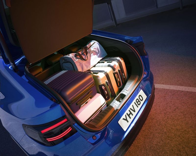 Ford Capri 77kWh Premium Extended Range RWD, Blauw metallic + DRIVER ASSISTANCE PACK/PANORAMADAK