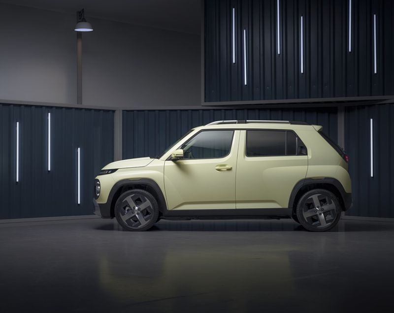 Hyundai INSTER 49kWh Long Range Pulse, Buttercream Yellow Pearl