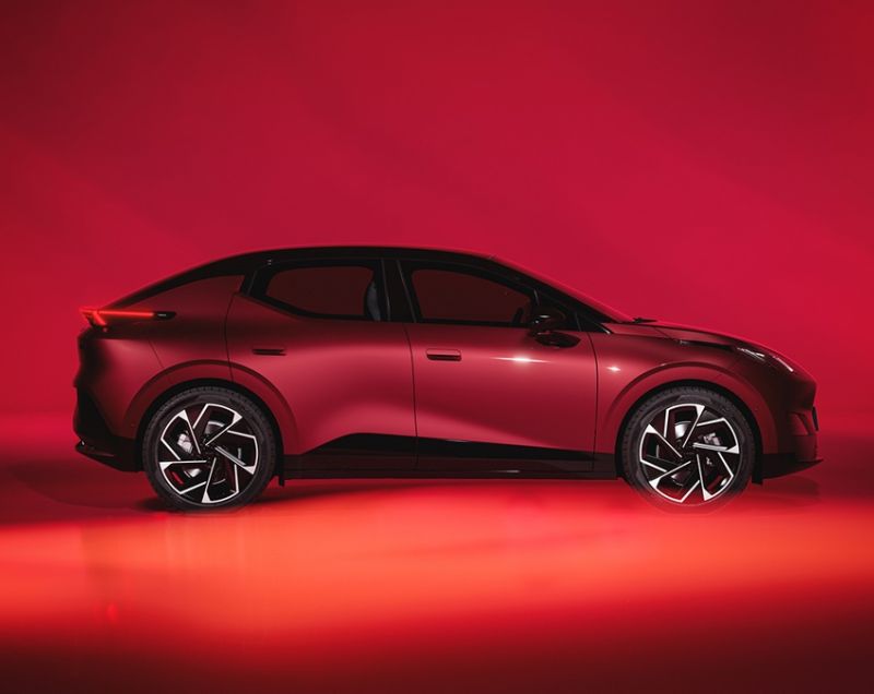 Lynk & Co 02 66kWh ev core 200kw aut