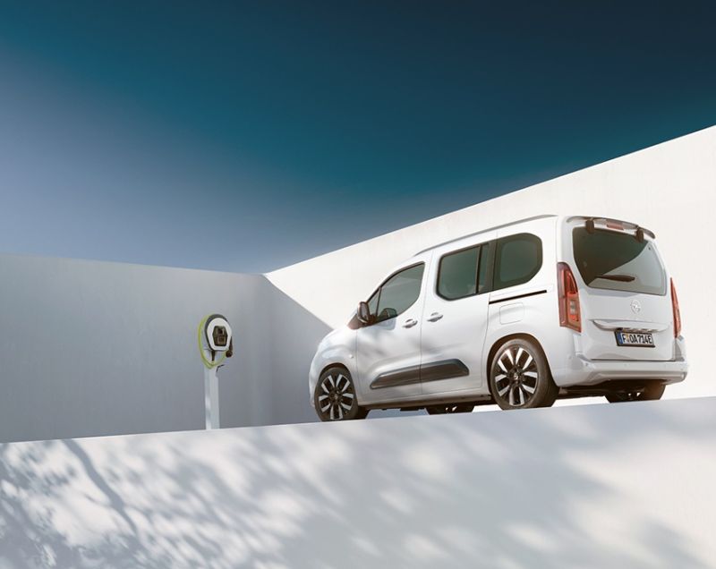 Opel Combo-e Life 50kWh ev l1 100kW aut