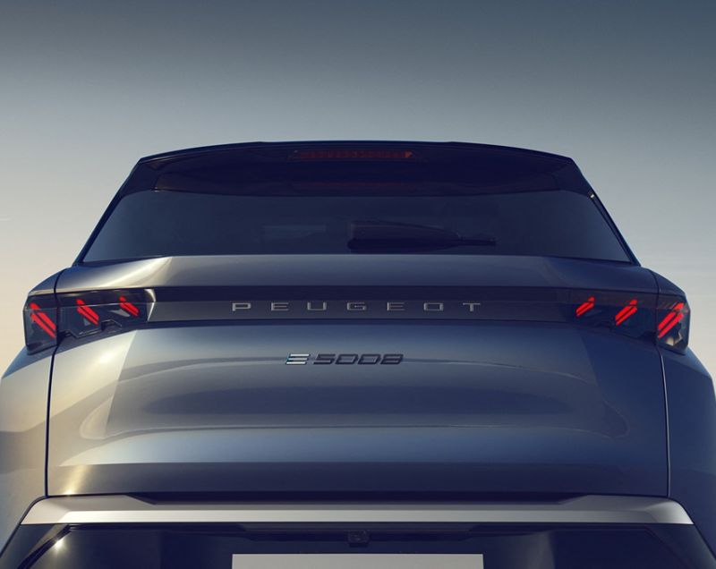 Peugeot 5008 1.6 phev gt 144kW e-dcs7 aut