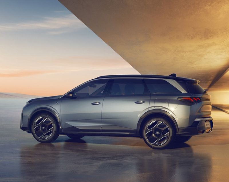 Peugeot 5008 73kWh Allure Avantage - 7-ZITS ELEKTRISCHE SUV