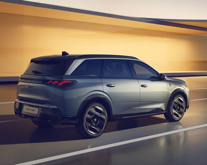 Peugeot 5008 1.6 phev allure 144kW e-dcs7 aut