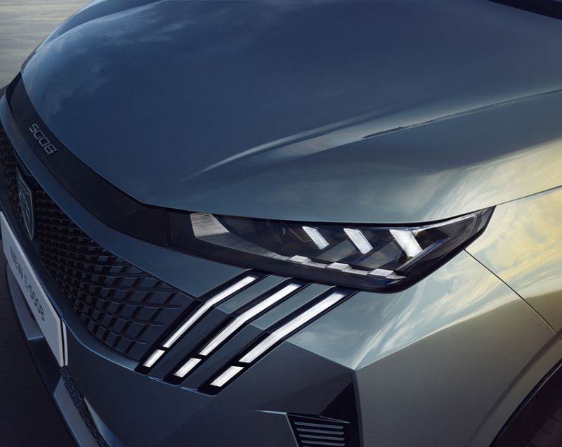 Peugeot 5008 1.2 Allure HYbrid 145 e-DCS6 + PANORAMADAK / SEAT PACK Peugeot 5008 1.2 Allure HYbrid 145 e-DCS6 + PANORAMADAK / SEAT PACK